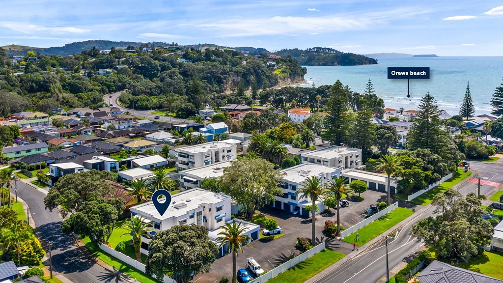Orewa 3 Bedroom Resort lifestyle by the beach