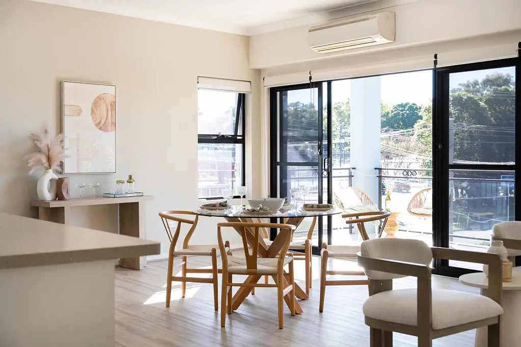 Redcliffe 2 Bedroom COMFORT, CONVENIENCE AND SPACE IN REDCLIFFE’S VIBRANT HEART