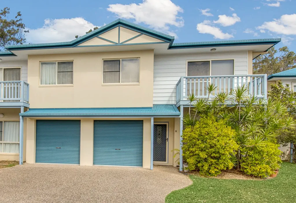 MODERN, LOW-MAINTENANCE LIVING IN THE HEART OF KIN KORA