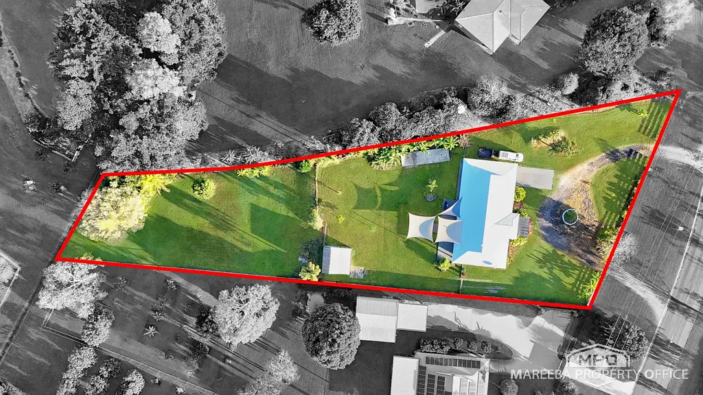 Mareeba 4Moenga Modern Living on A Generous Family-Sized Allotment