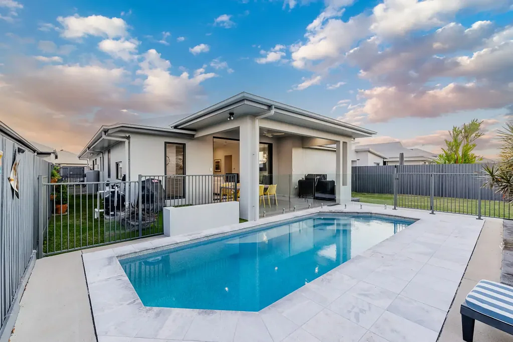 8 Wrasse Street, Burdell, QLD 4818