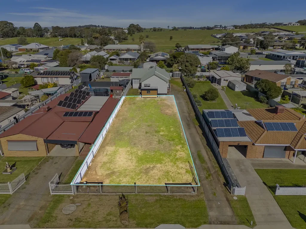 Rutherglen Serviced & Titled allotment only 750m to Rutherglen's amenities