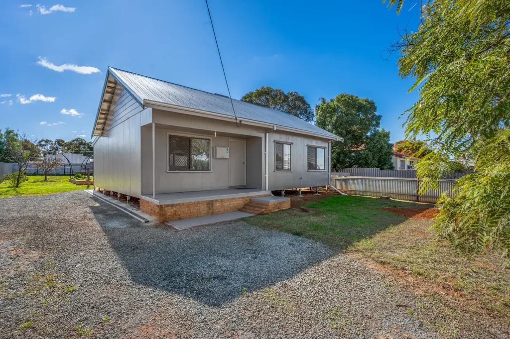 Coolgardie 3ห้องนอน Renovated Home Ready to Move In!