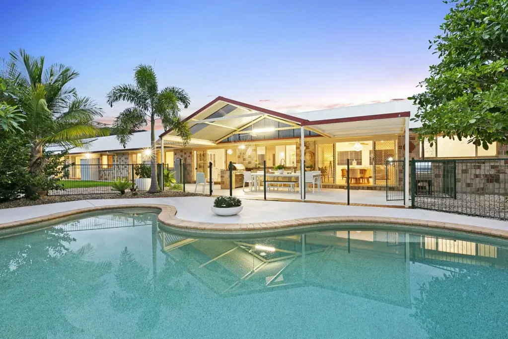 Tallebudgera Valley 8 Bedroom Huge $250,000 Price Reduction - Charming Acreage Estate Offering Superior Dual Living