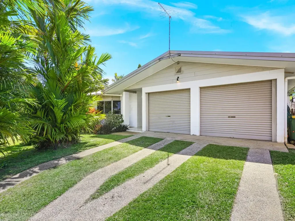 Trinity Beach 3房  What an opportunity to buy in beautiful Trinity Beach