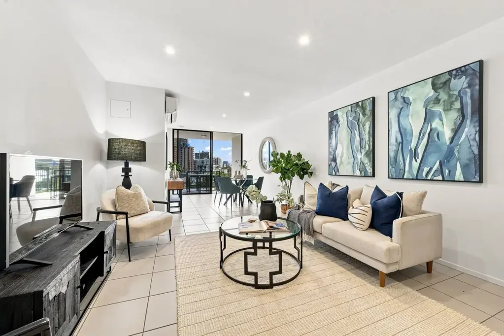 Woolloongabba 2房 超大两卧室居所，位于 'The Foundry' Oversized 2-Bed Haven at 'The Foundry'