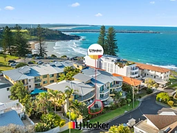 10/4 Queen Street, Yamba