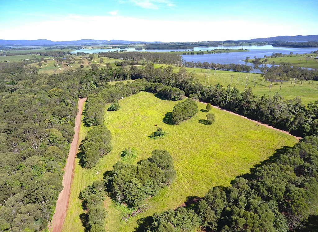 Address Withheld, Lake Barrine, QLD 4884