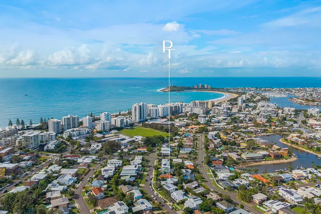Mooloolaba 5 Slaapkamer Dual Living in Prime Mooloolaba – Spacious 5 Bedroom Home