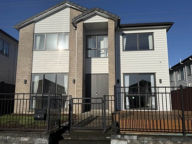 Flat Bush 7 Bedroom 7 Beds, Granny Flat & Plenty of Parking