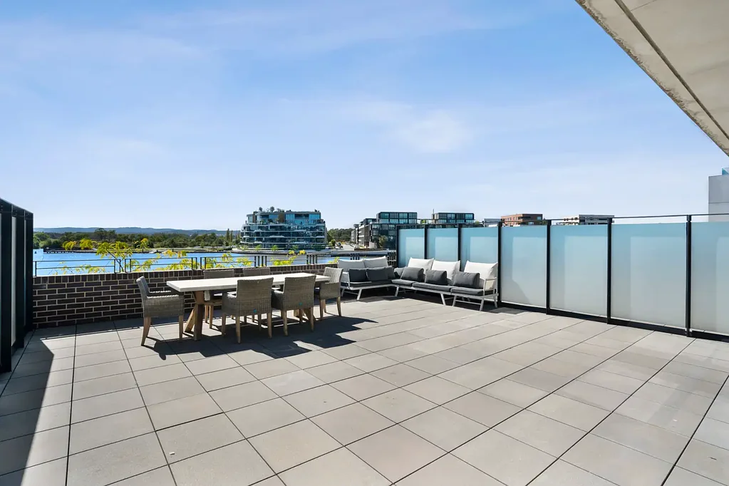 Prime Position - Best Dockside Living