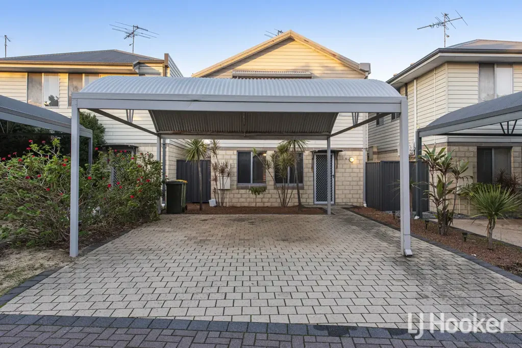 Erskine 3部屋 Secure & Perfectly Positioned in Sought-After Erskine
