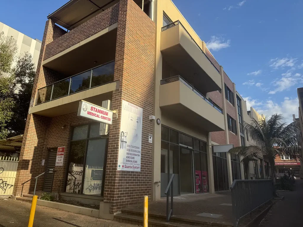 Spacious & Sunny 2 Bedroom Apartment