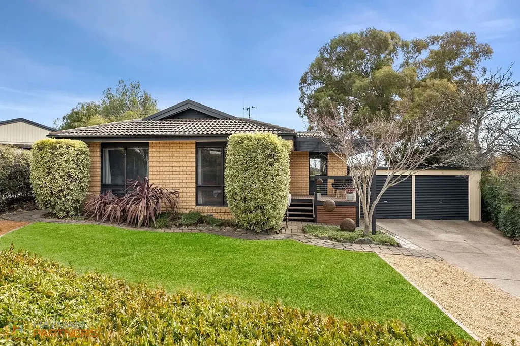 8 Bindon Place, Wanniassa, ACT 2903