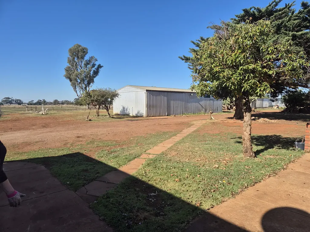 Gorgeous house with options of land