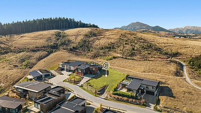 Wanaka  Panoramic Lake & Mountain Views - 739sqm Section