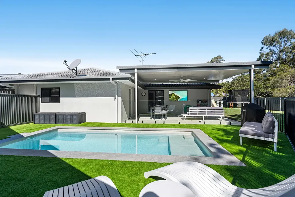 Tingalpa 5房 诚意卖家！拎包入住好机会！ Serious Sellers! Move-In Ready Opportunity!