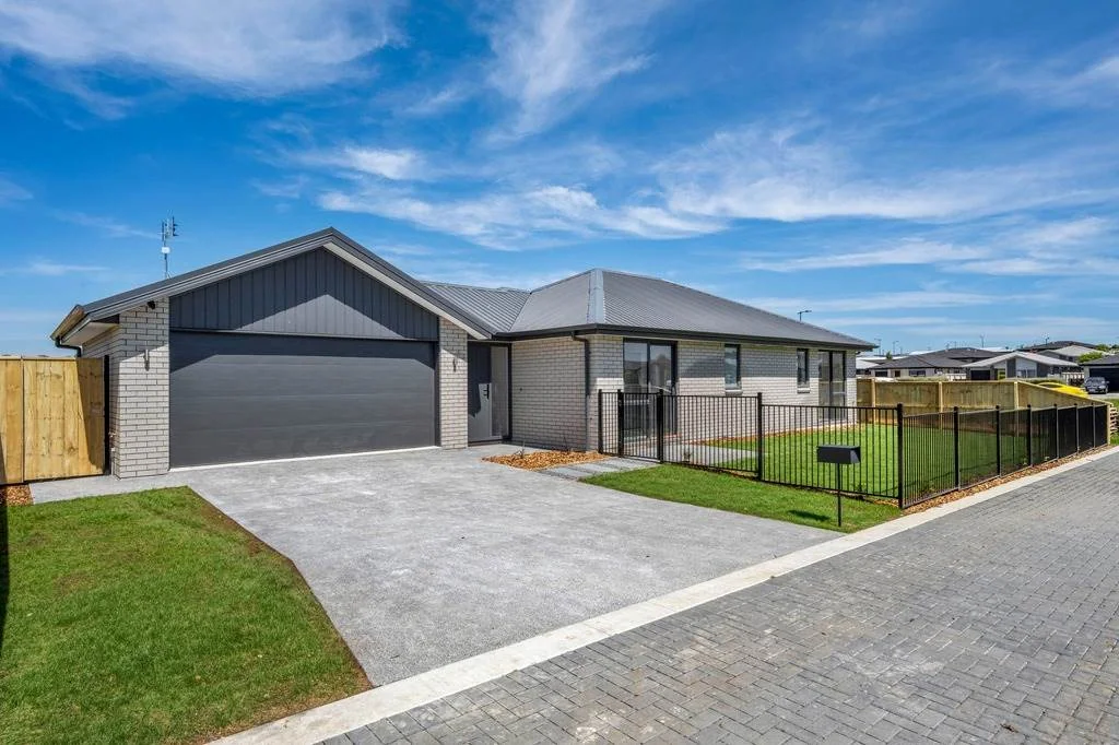 Pukekohe 3房  READY FOR IMMEDIATE POSSESSION