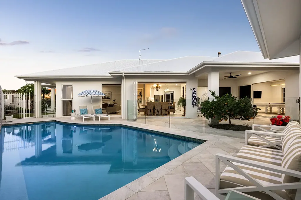 Mount Coolum 3Kwarto BUY INCREDIBLE BEACHSIDE VALUE - WELL BELOW REPLACEMENT COST!