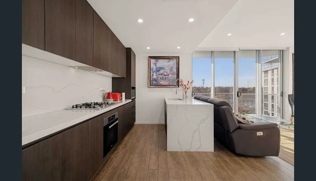 Modern and Sleek 2-Bedroom Apartment