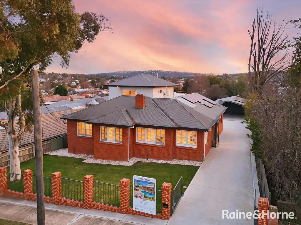 Bathurst 4 Slaapkamer RENOVATED FAMILY HOME ON A GENEROUS PIPER STREET PARCEL