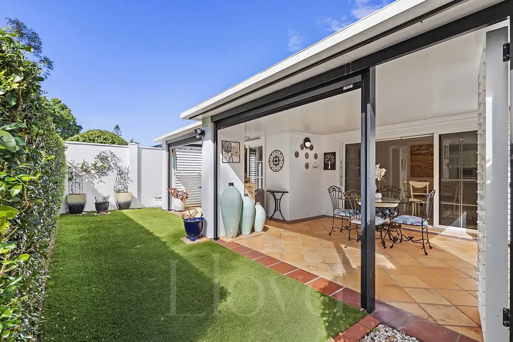 Benowa 3房  A Rare Opportunity in Benowa's Exclusive "La Fontaine"