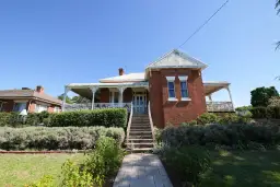 2 Gap Street, Parkes