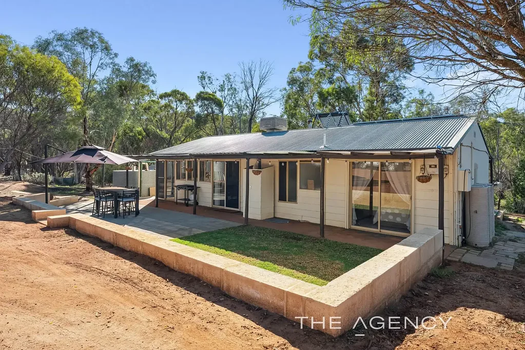 24 Pensioner Road, West Toodyay, WA 6566