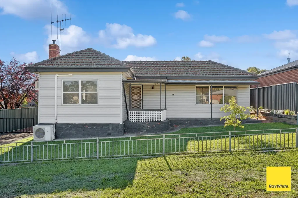 California Gully 3chambre In-Room Auction: RAY WHITE BENDIGO, 27 QUEEN ST, BENDIGO