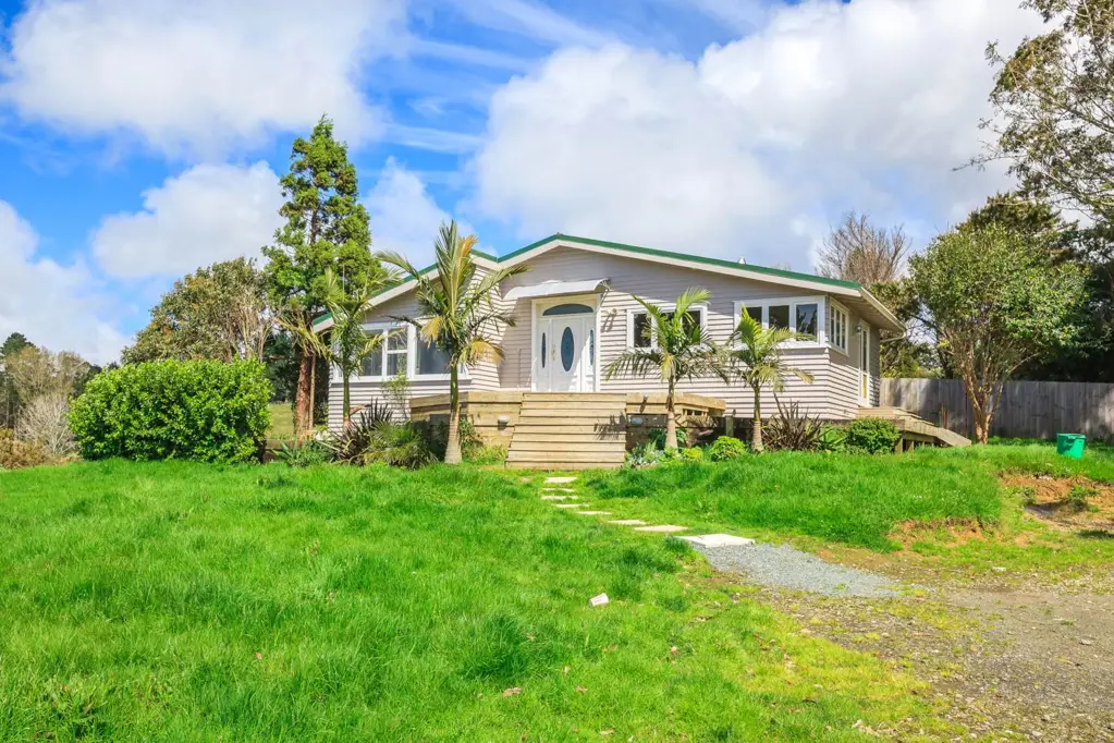 Dairy Flat 6房  4.2ha Lifestyle Estate with Subdivision Potential