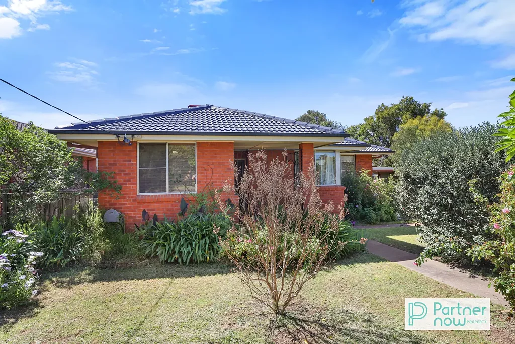 2 Campbell Street, Tamworth, NSW 2340
