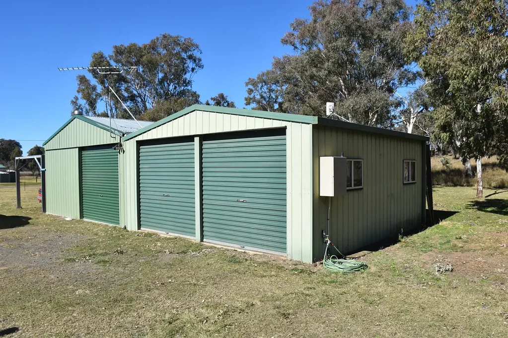 29 Bugden Street, Pratten, QLD 4370