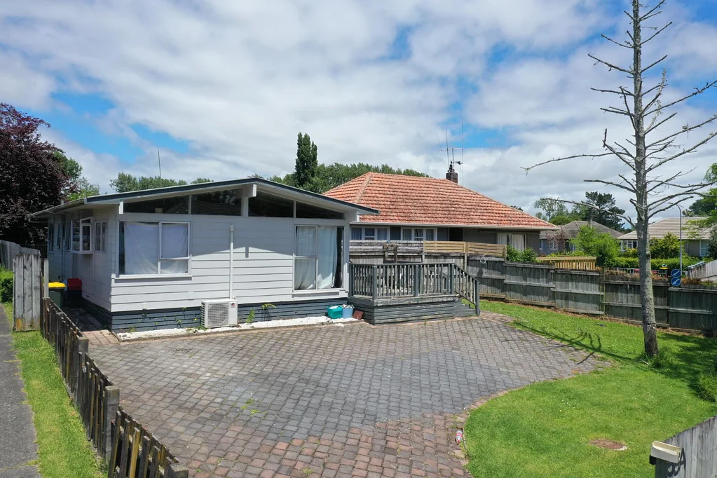 Bader 3房  Price to Sell!! Renovation Ready Freehold