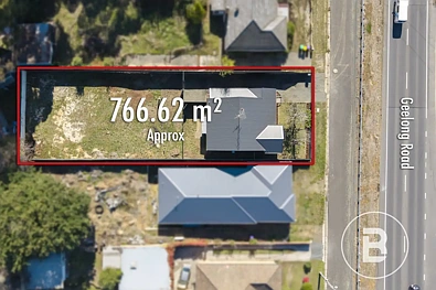Mount Clear 3कमरा UPDATED THREE BEDROOM HOME WITH PERMIT FOR TWO LOT SUBDIVISION