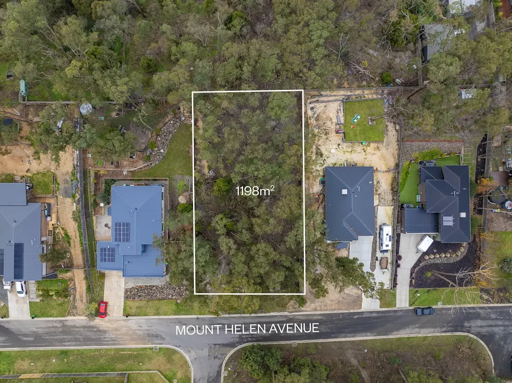 Mount Helen Large 1200m2 allotment to design your dream home