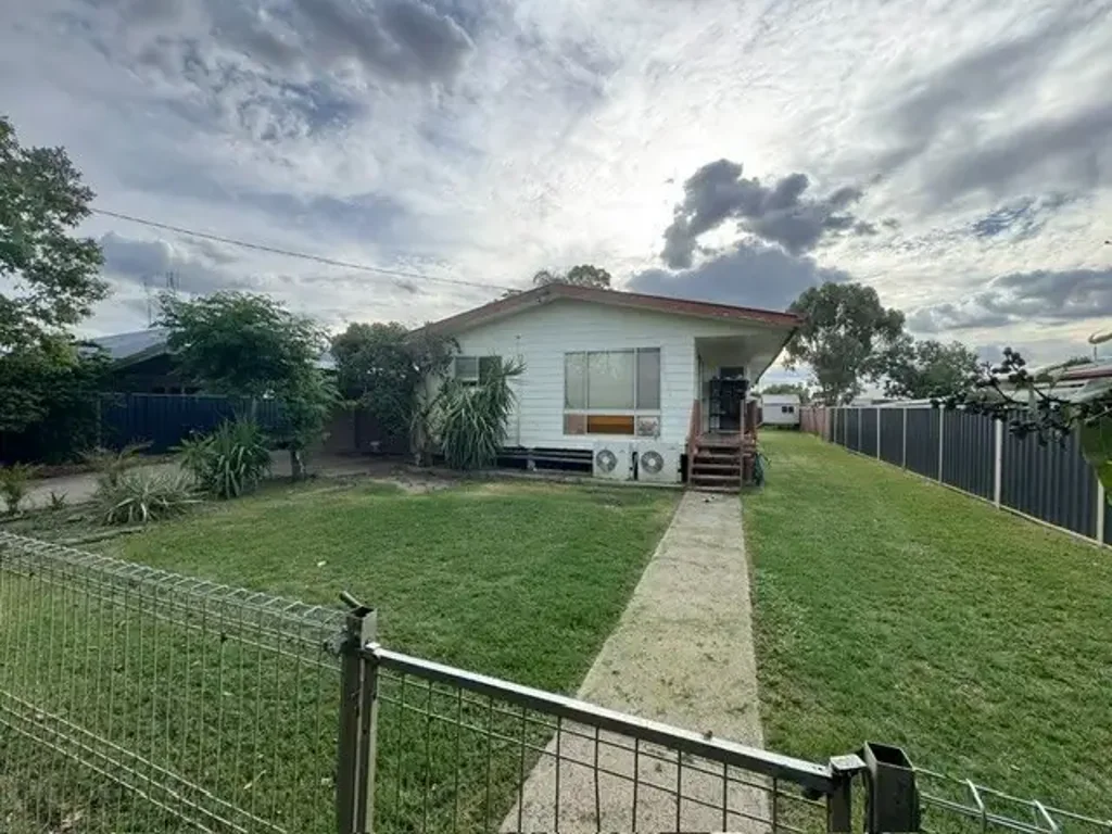 Tara 4कमरा 4 Bedroom 2 bathroom plenty of sheds