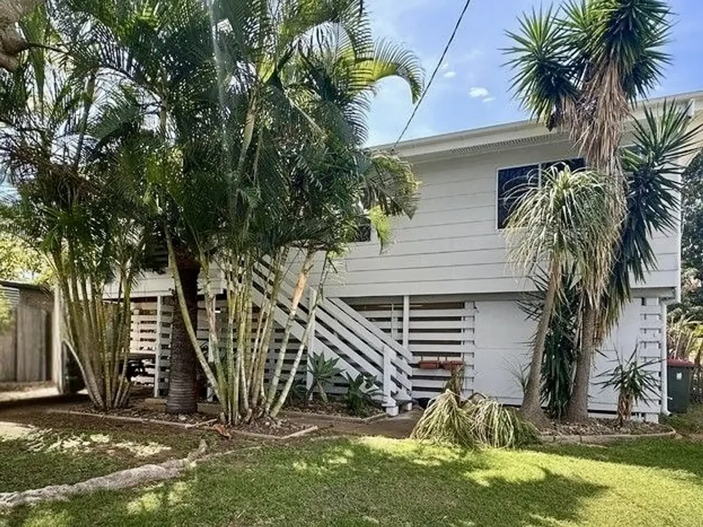 EXCELLENT CENTRAL LOCATION EASY LIVING HOME
