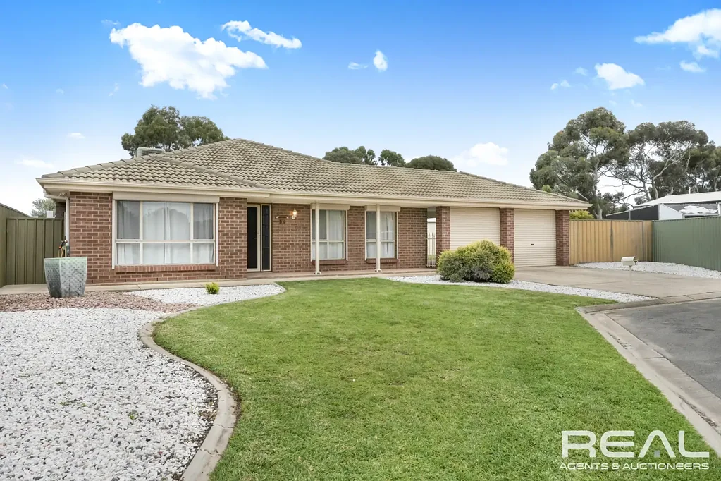 Andrews Farm 4房  Massive Family Home with Side Access