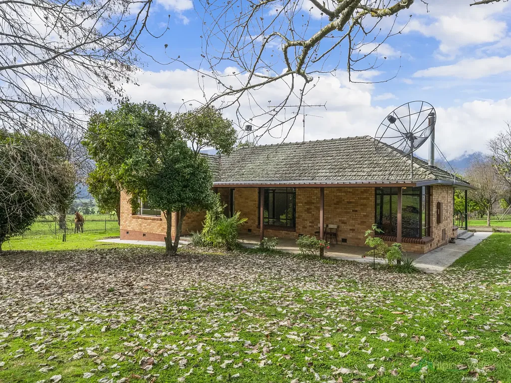 Tawonga 5Moenga A Cherished Coutry Homestead on 1 Hectare