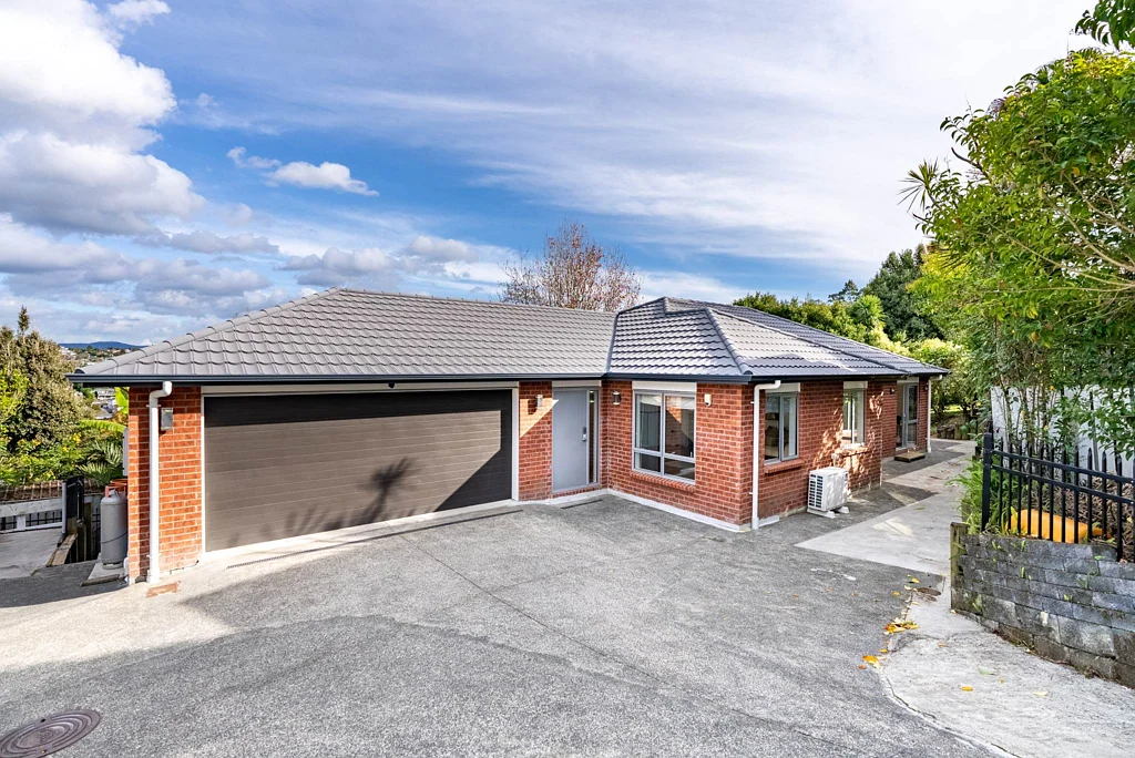 Massey 4 Bedroom Modern Brick Home + Roooooms