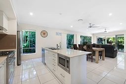 5 Kimberley Creek Road, Upper Coomera
