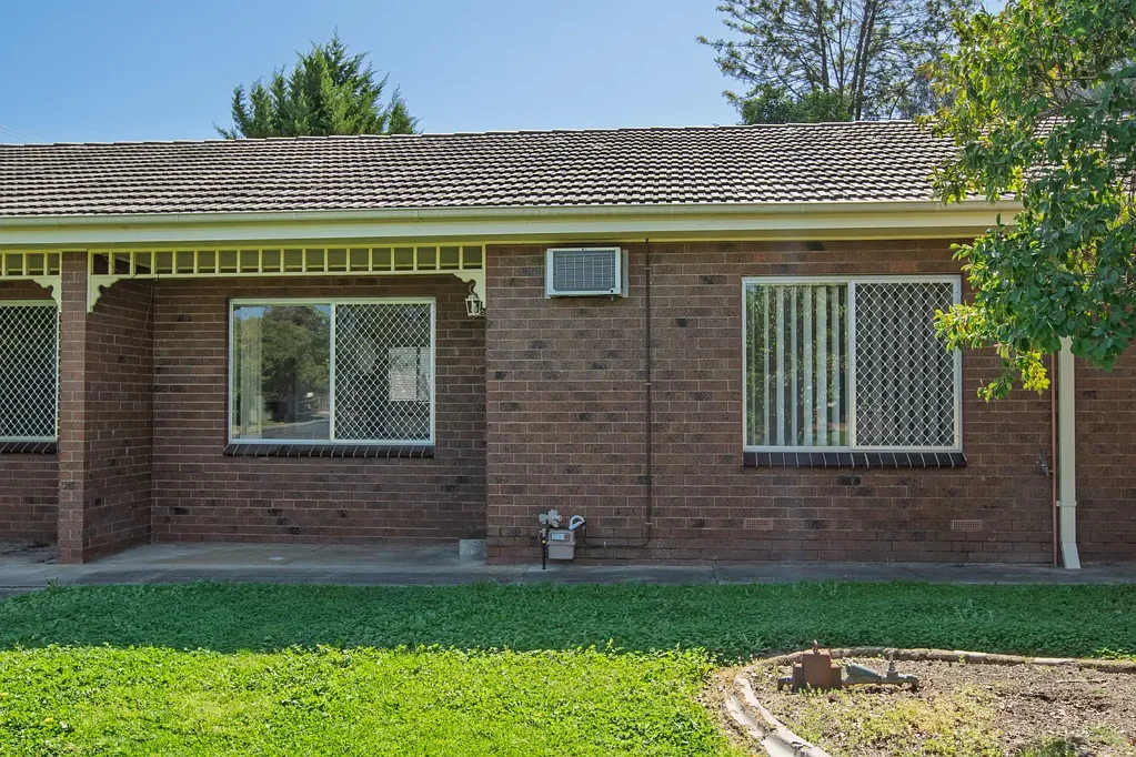 Lavington 2Zimmer Leased Investment In Convenient Location