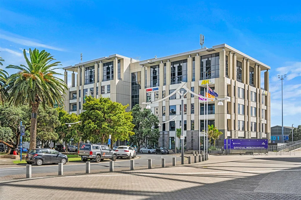 Auckland Central  CBRE – BRAND NEW & EFFICIENT