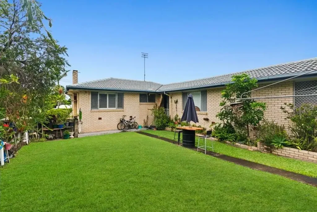 QUAINT STUDIO IN SEASIDE VILLAGE OF TUGUN