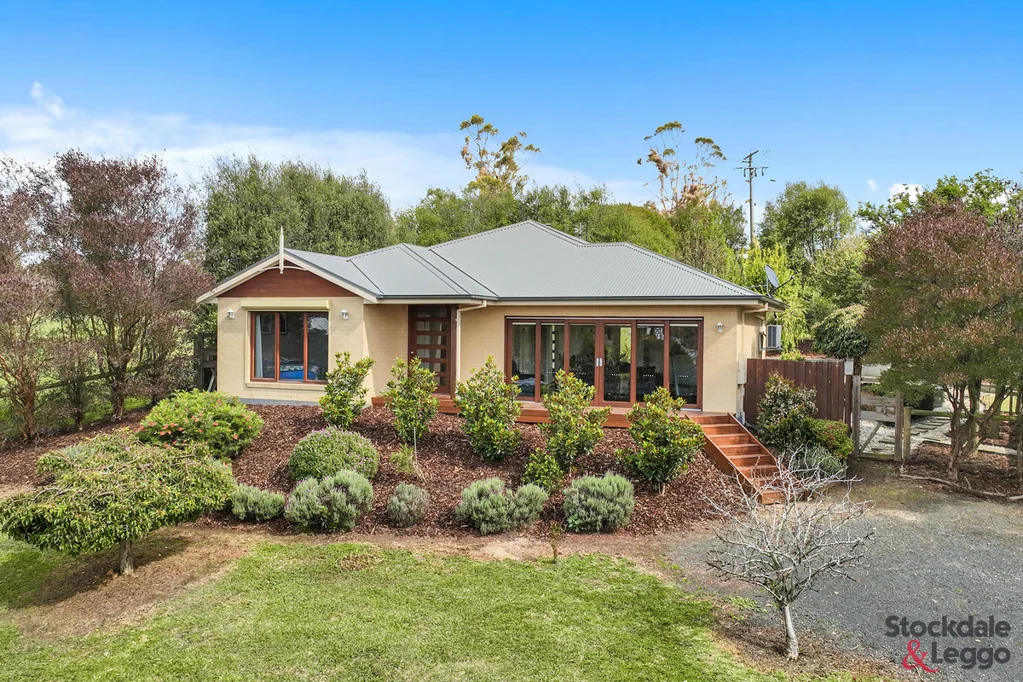 18 Josephine Crescent, Mirboo North, VIC 3871