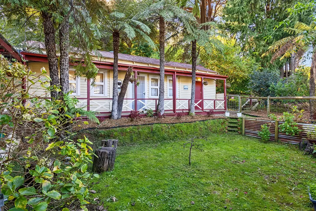Warburton 3 Bedroom Dual - Unit Opportunity in Heart of Warburton - ideal for Investor or Family