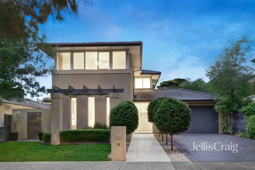 Spacious Family Home with Access to Country Club & Gym