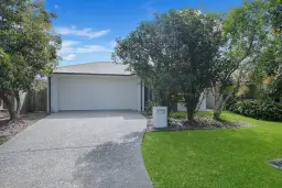 8 Wedge Tail Court, Griffin