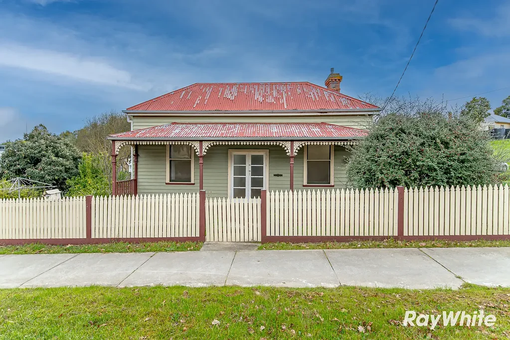 Charming Home for Rent - 95 Booth Street, Golden Square - *6 MONTH LEASE ONLY*