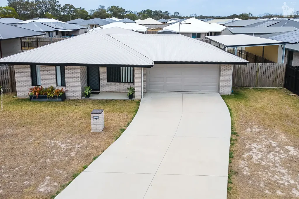 Spacious Home in Eli Waters